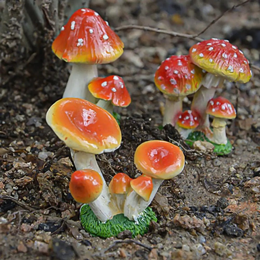 Good Garden Statue 13 Styles Garden Figurine Cute UV Resistant Lovely Mushroom Sculpture Garden Decor - Verduranest