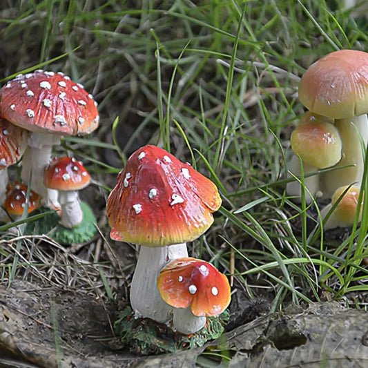 Good Garden Statue 13 Styles Garden Figurine Cute UV Resistant Lovely Mushroom Sculpture Garden Decor - Verduranest