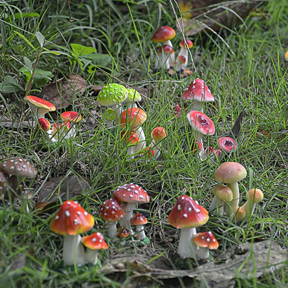 Good Garden Statue 13 Styles Garden Figurine Cute UV Resistant Lovely Mushroom Sculpture Garden Decor - Verduranest